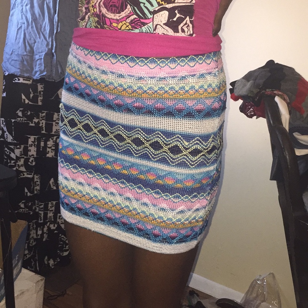 Pattern mini skirt